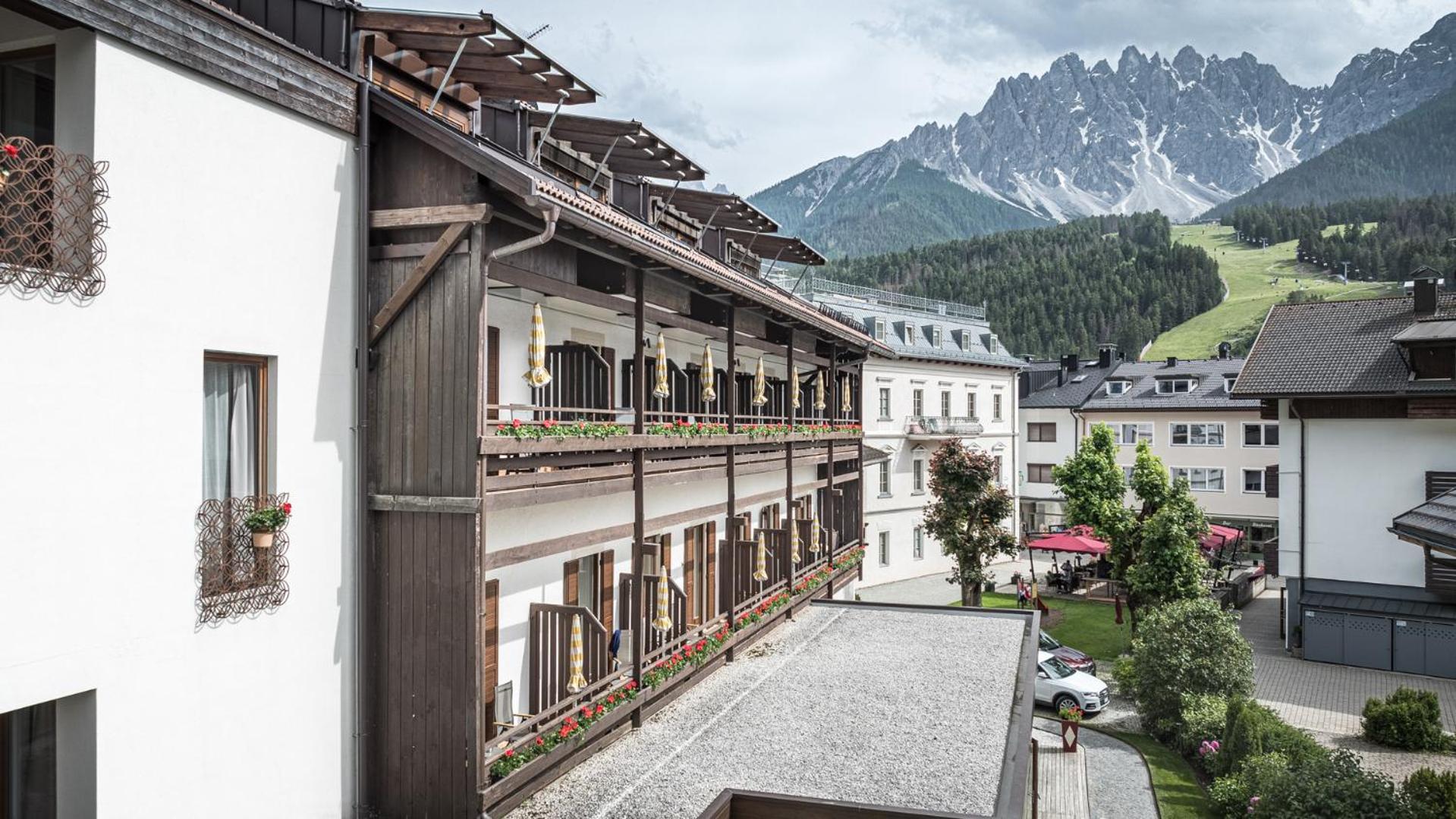 Hotel Il Tyrol San Candido Esterno foto